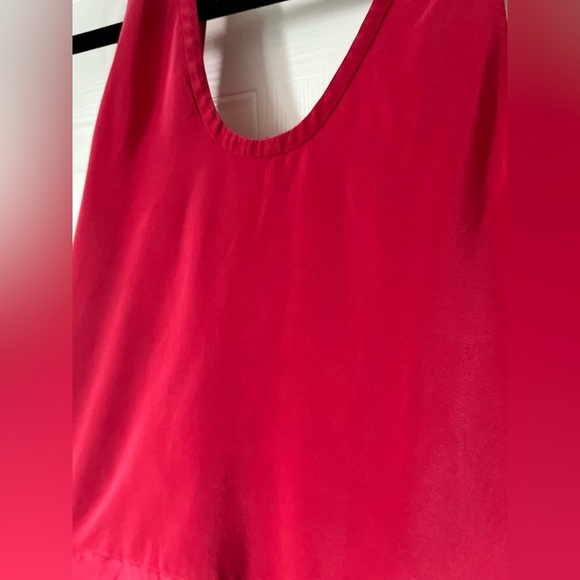 BCBGMaxzaria 100 % SILK Hi-Low Top in Lipstick Red XS - Picture 15 of 16